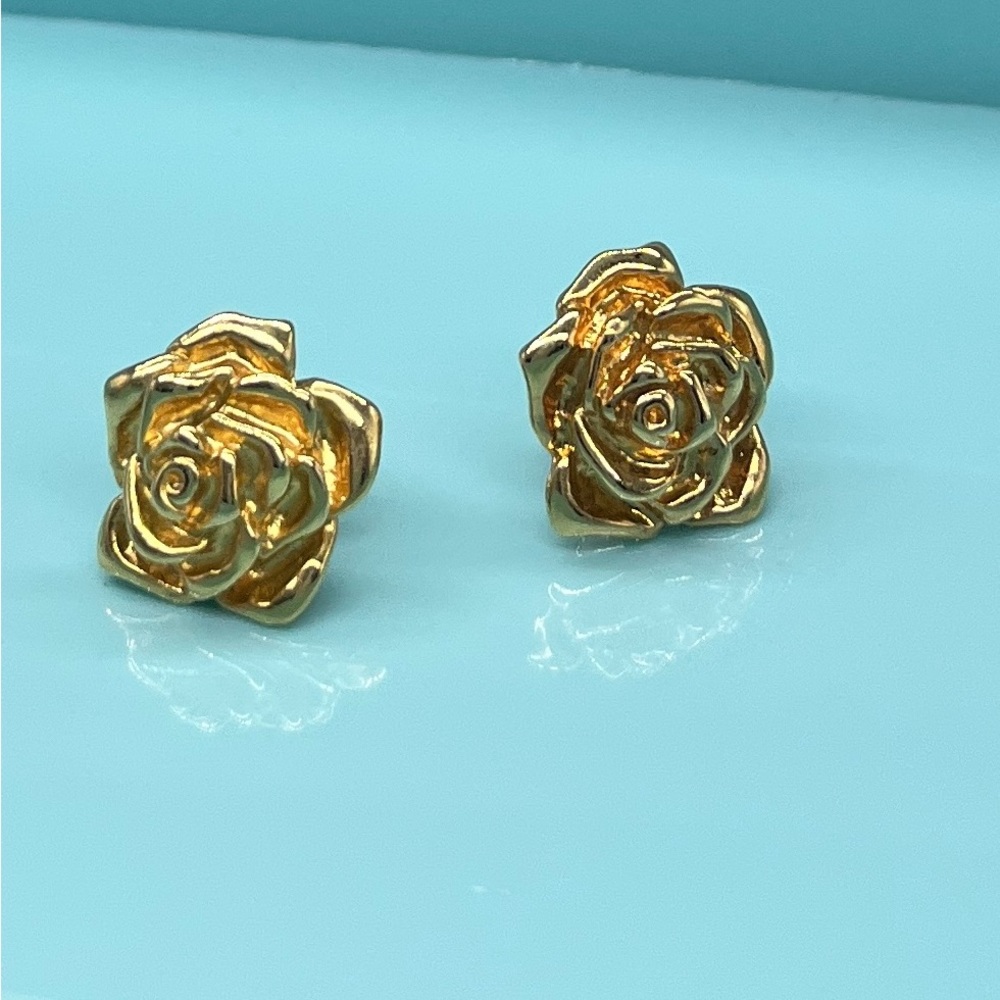 Vintage gold-tone rose flower pierced earrings